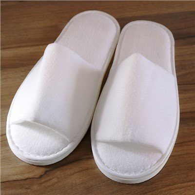 Pantofole per la casa usa e getta